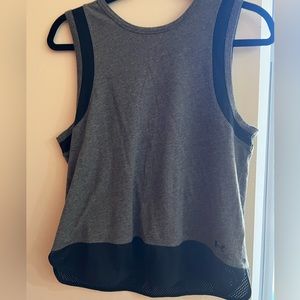 Under armour Women’s workout tank/muscle tee